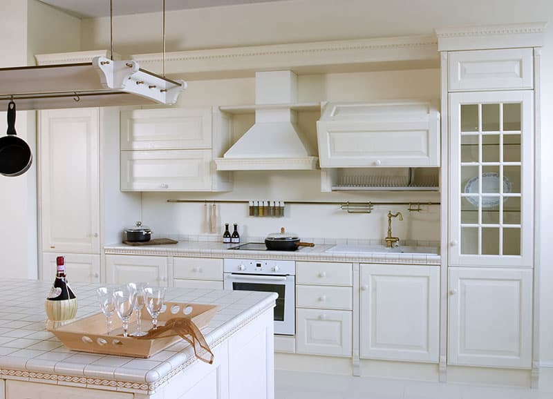 White Island In a Luxurious white kitchen